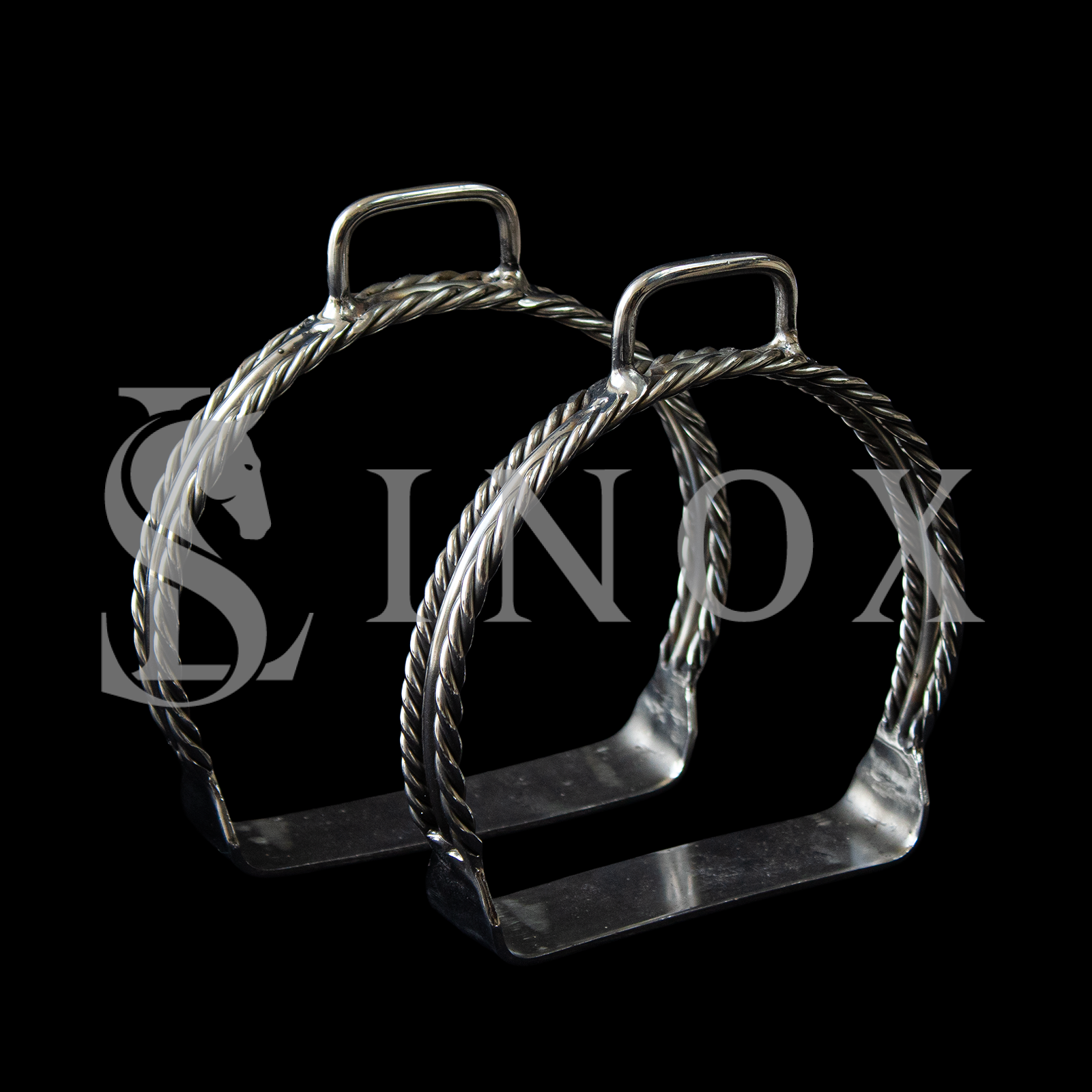 ESTRIBO TORCIDO COM DETALHE